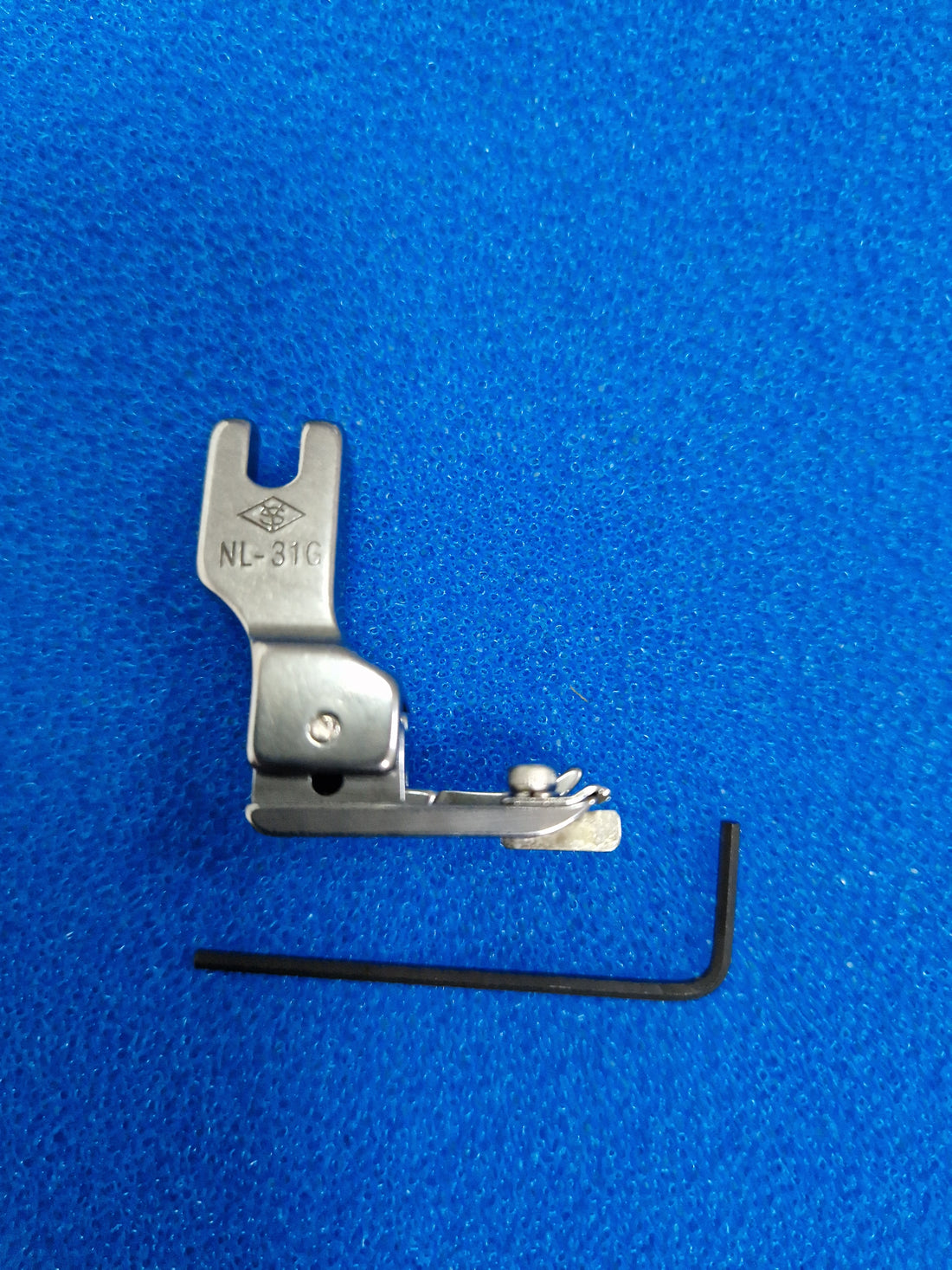 Calcador Compensador C/ guia Central NL-31G