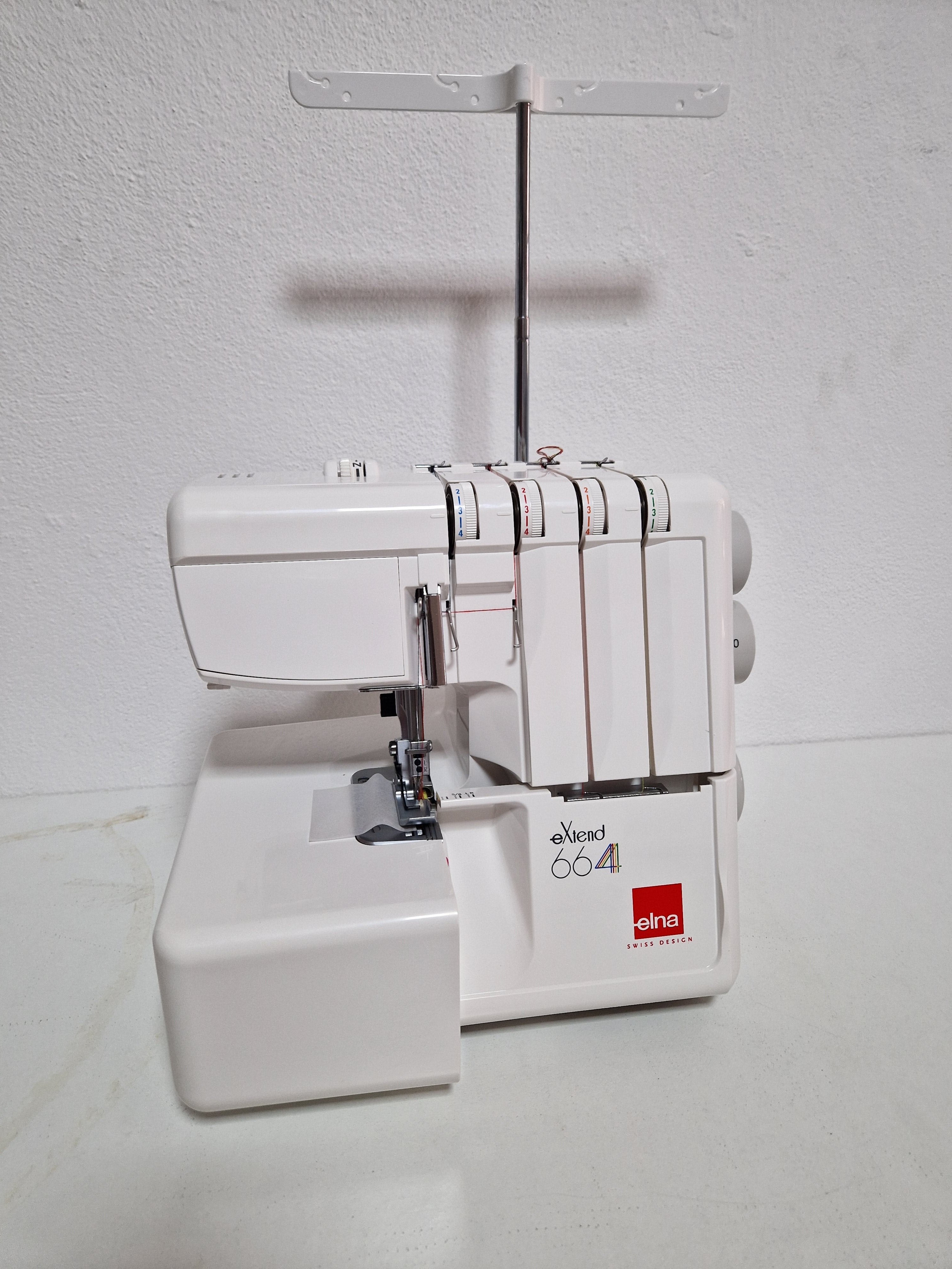 Maquina Corte e Cose ELNA eXtend 664