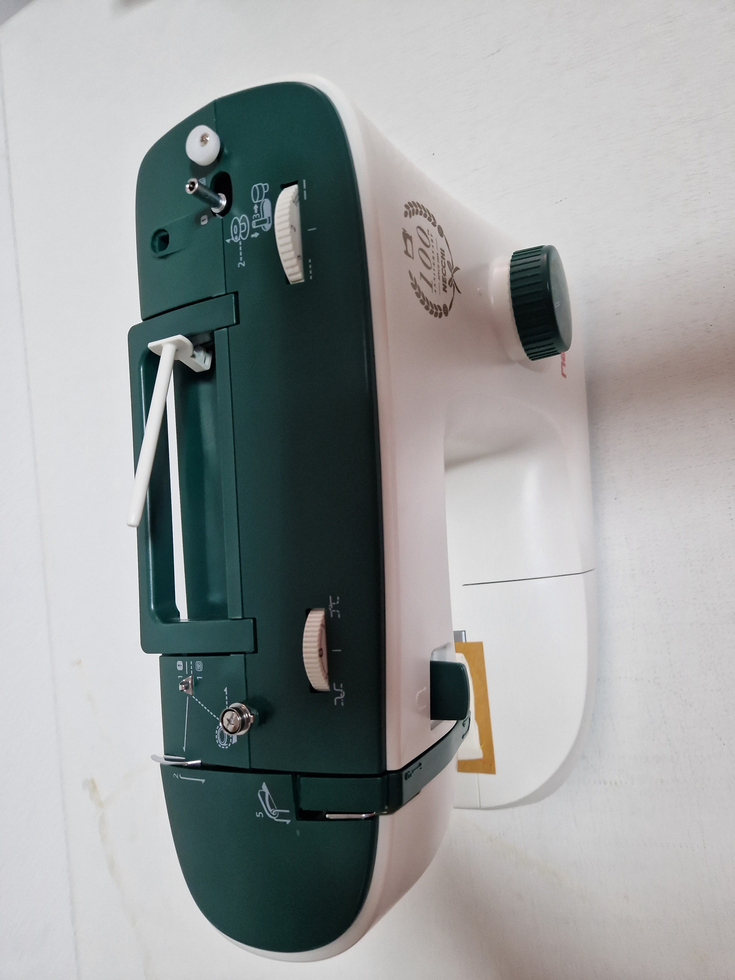 Maquina Costura Necchi K121A