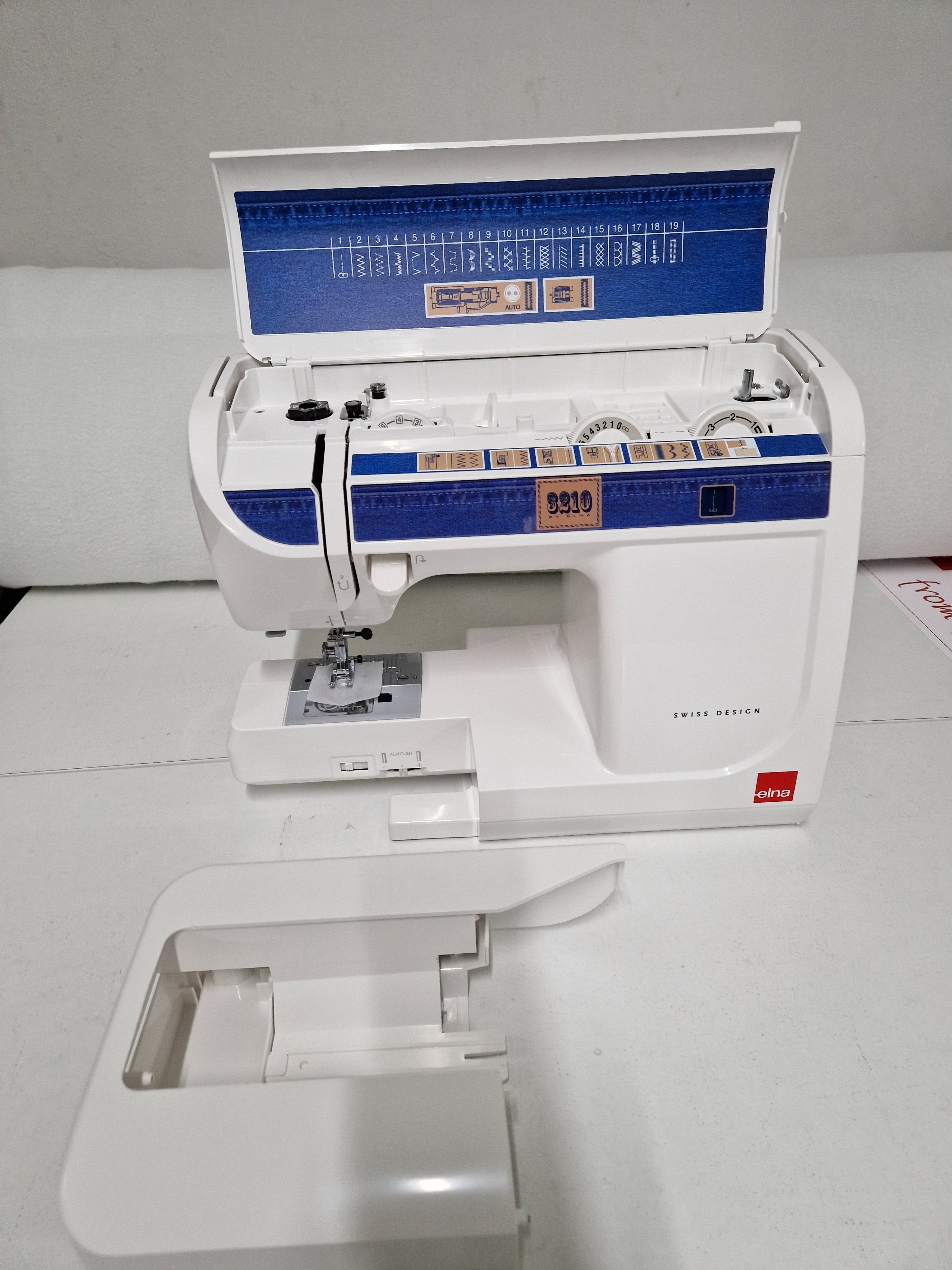 Máquina Costura Elna 3210J