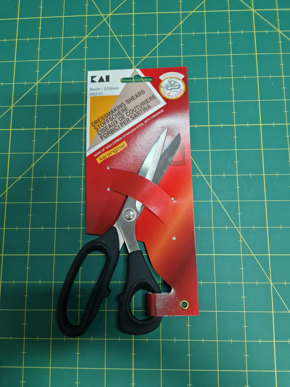 Tesoura KAI N5210 -8"