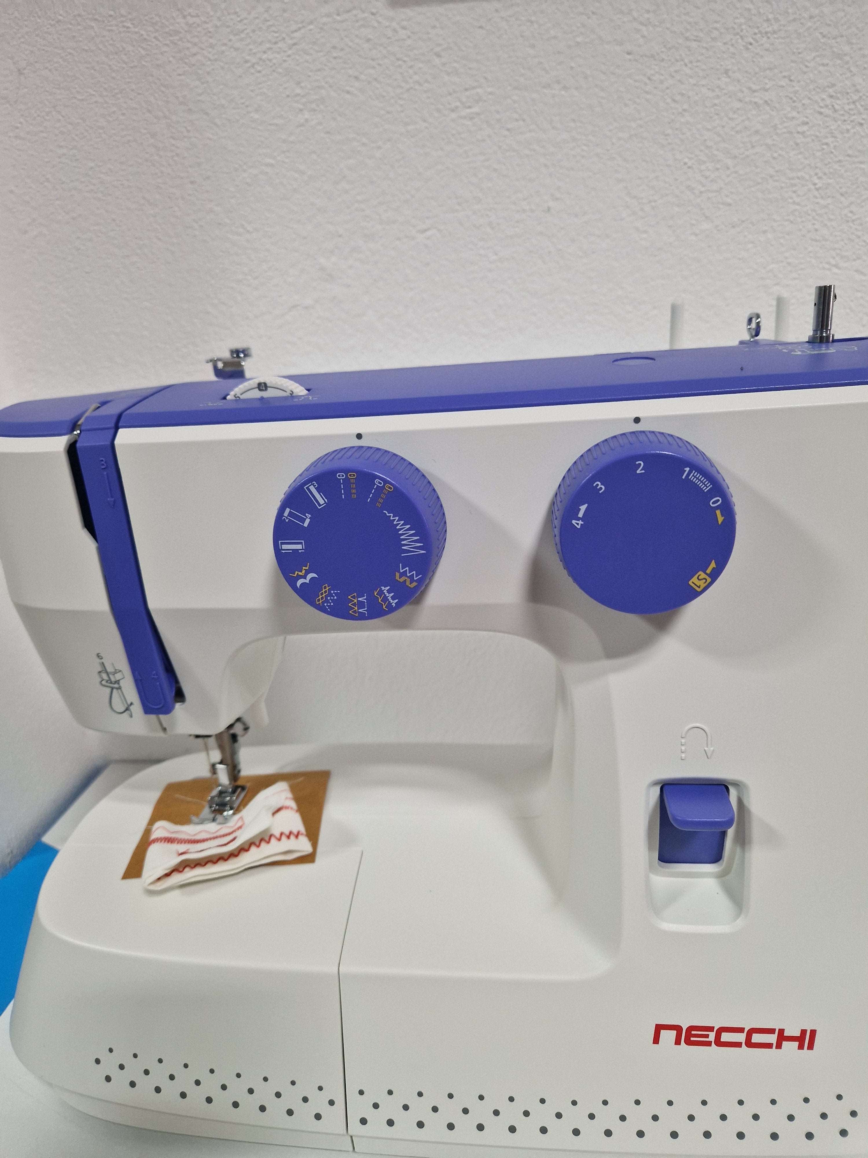Maquina Costura Necchi M213A