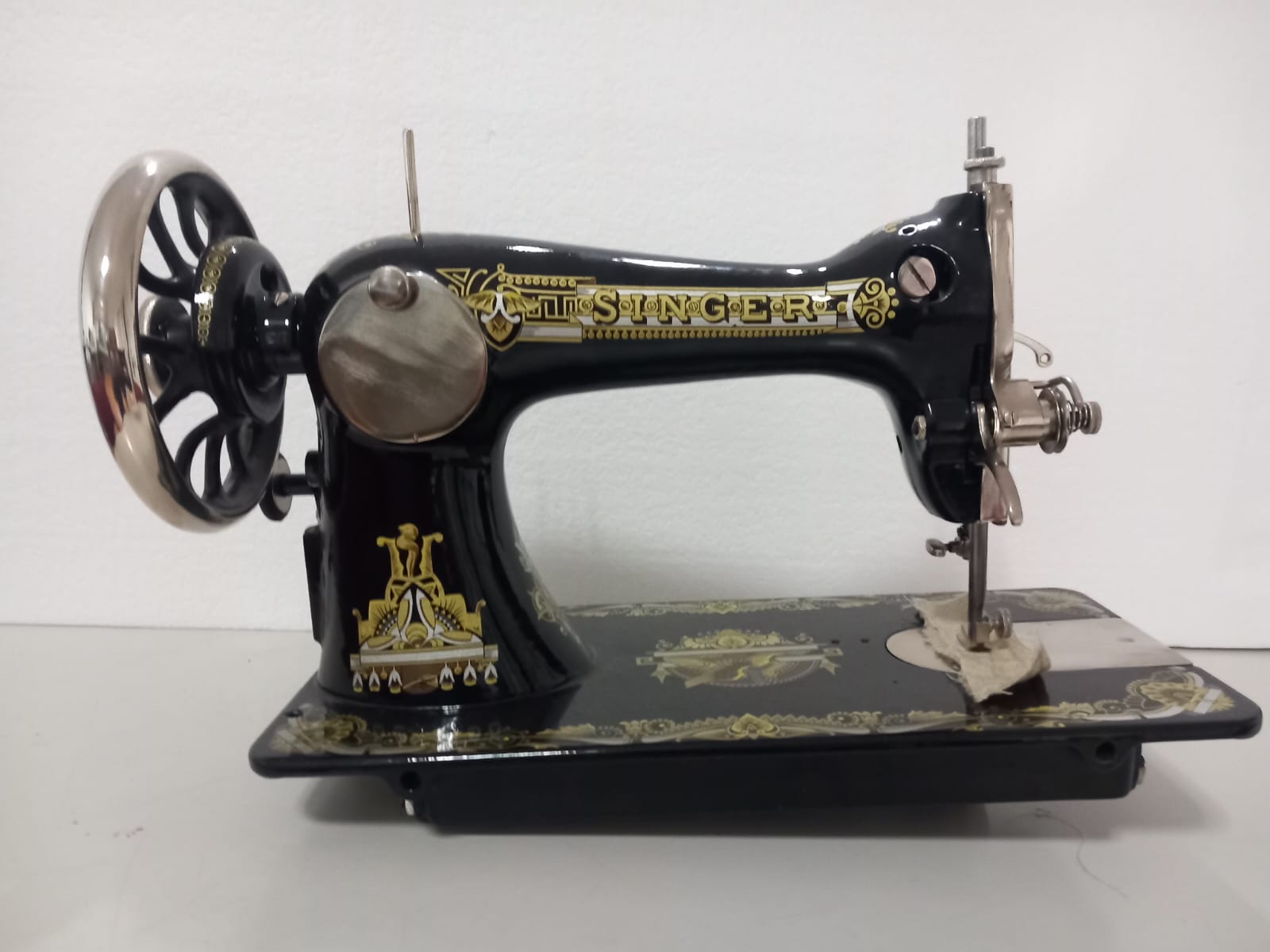 MAQUINA SINGER 15K