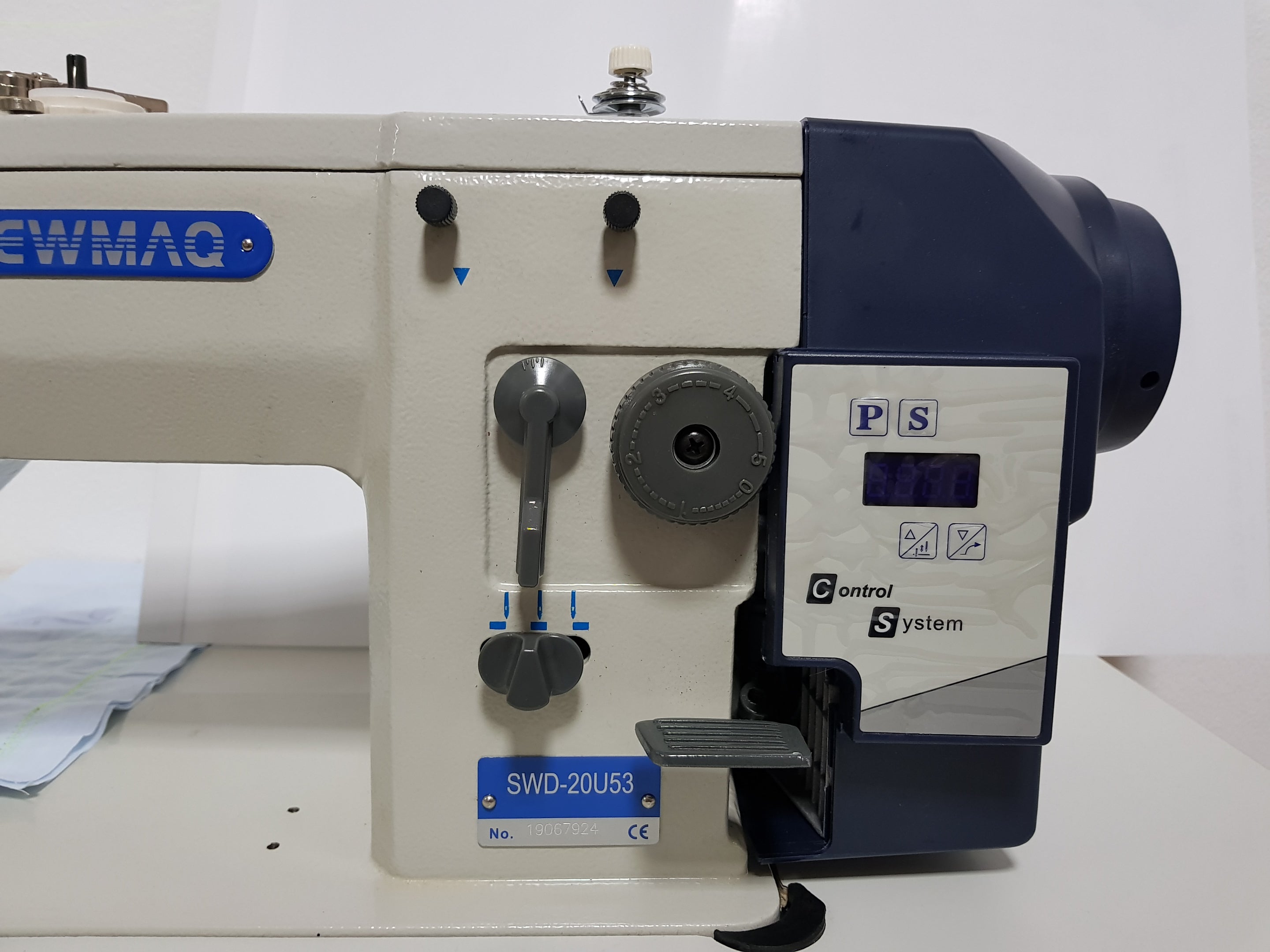 Máquina 20U Ponto Corrido e Zig Zag