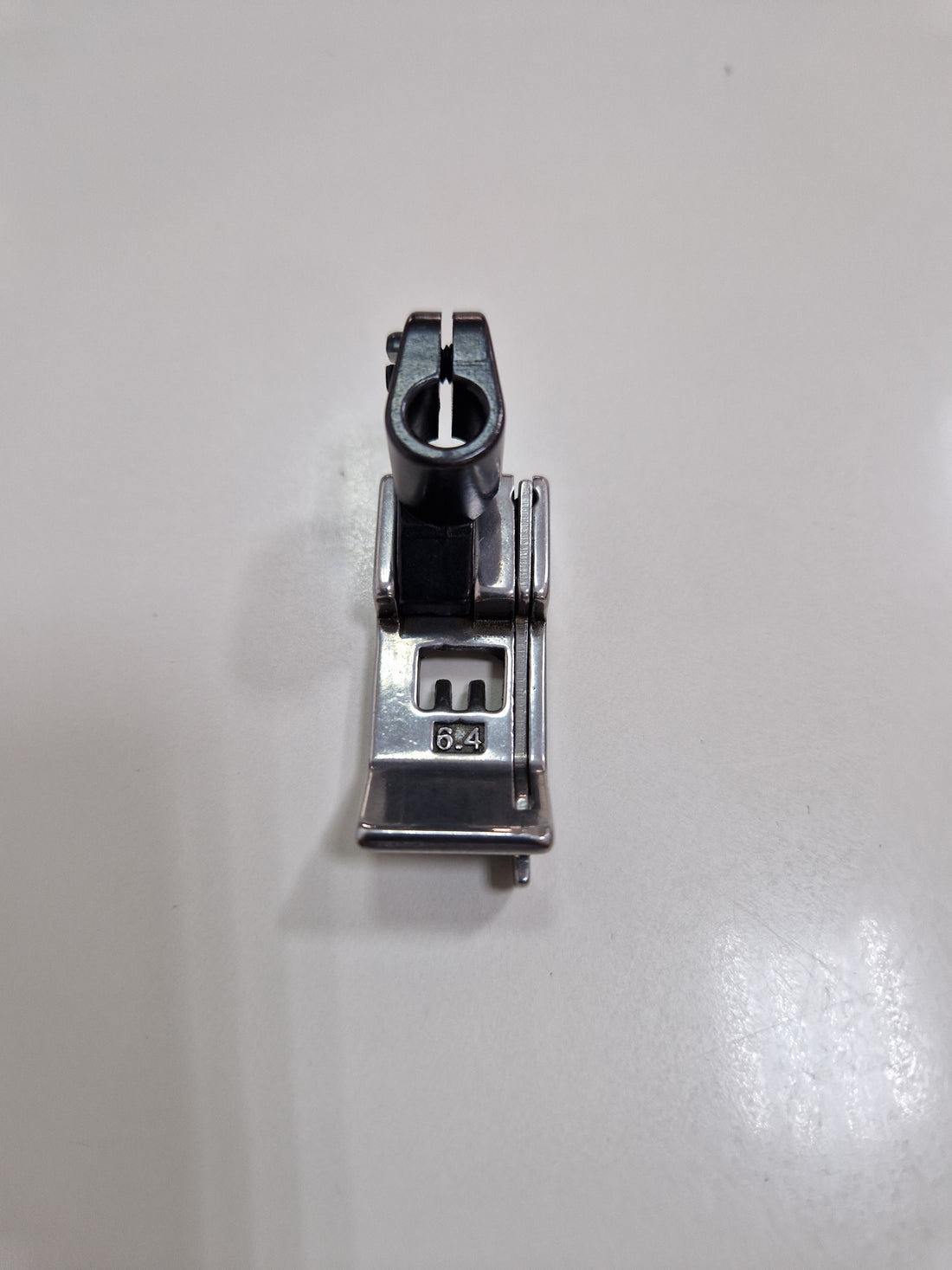 Calcador Recobrir c/ guia lado direito CR2300R