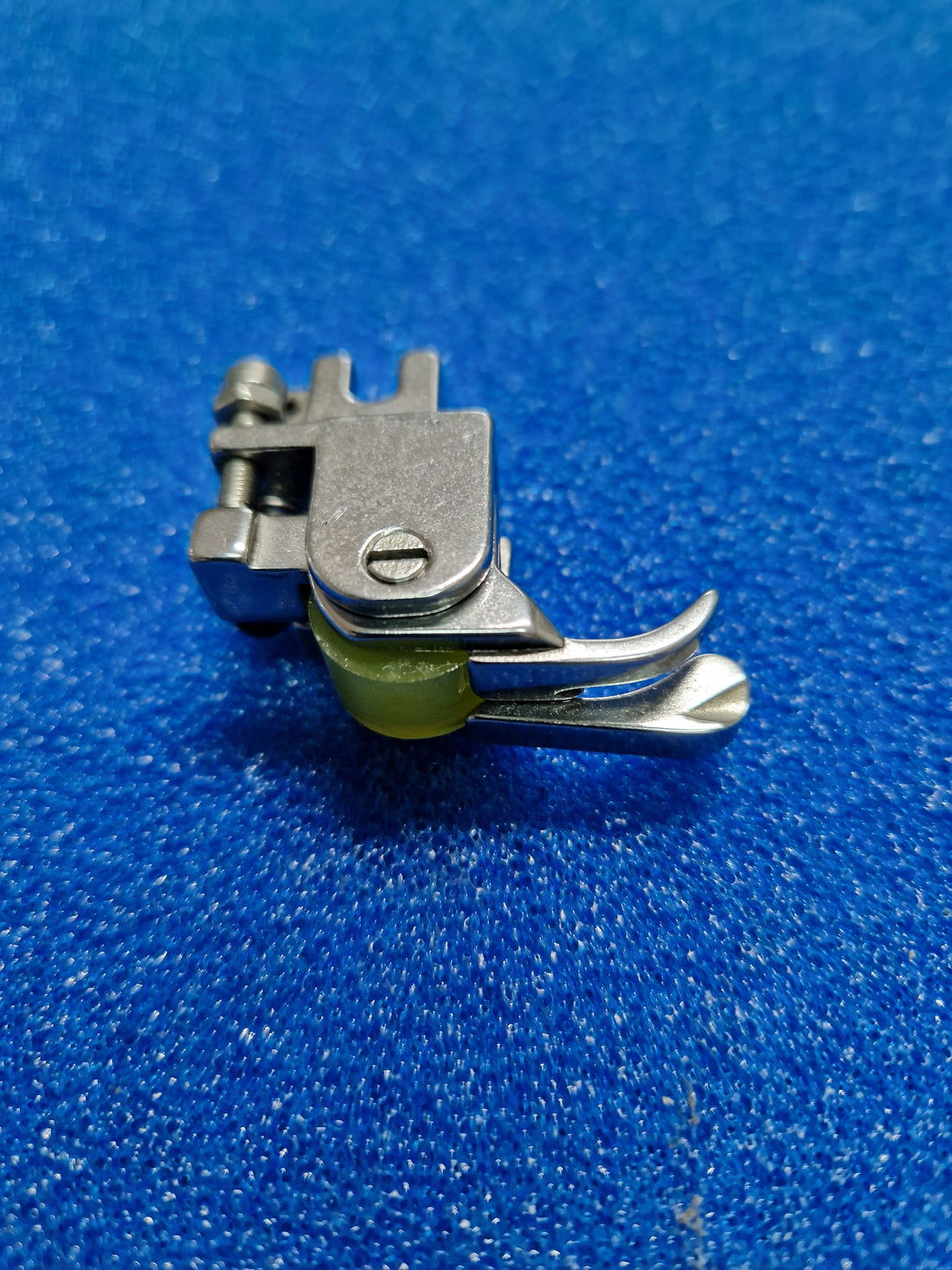 Calcador Comp. Dir. C/Roleto Borracha CR1/32NROLLR