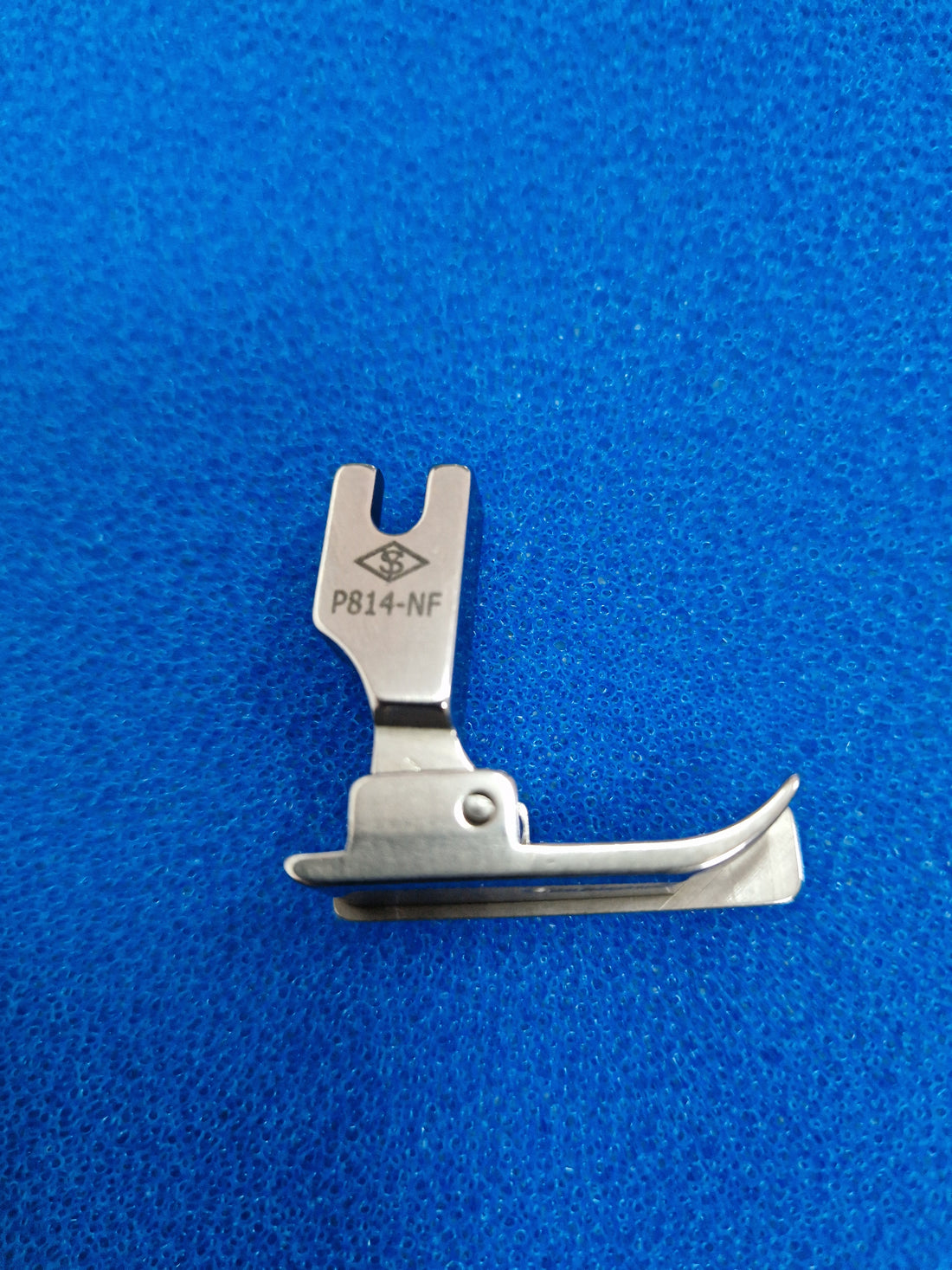 Calcador Guia Fixo Direito Duplo Arraste P814-NF