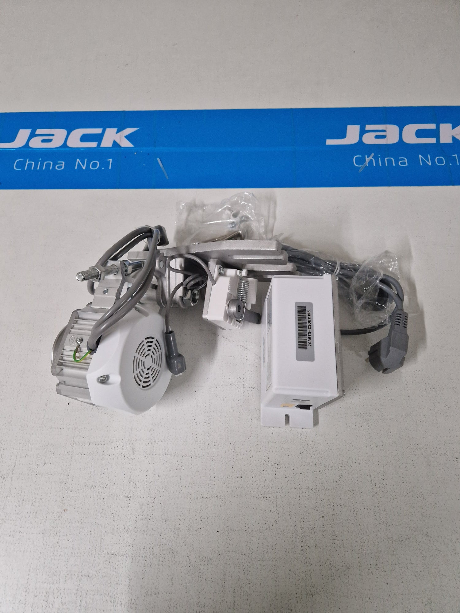 Motor Servo Jack 513A