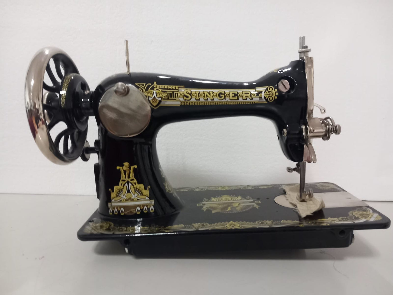 MAQUINA SINGER 15K